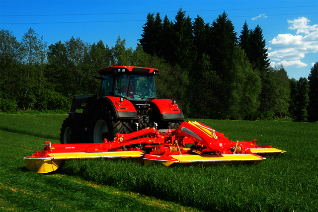 NOVACAT X8 - pro traktory s otočným řízením nebo s PVH | PÖTTINGER | Agrobon Zvolen